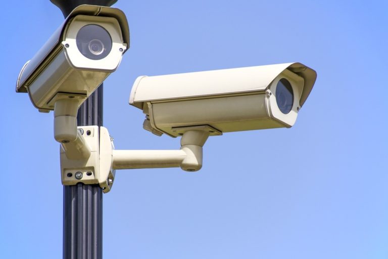 Orosz hackerek magánkamera-hálózatokon keresztül figyelik a NATO fegyverszállítmányait
