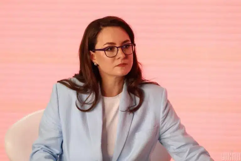 Váratlanul lemondott az ukrán miniszterelnök, Zelenszkij a védelmi minisztertől is megszabadulna