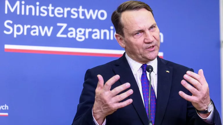 Orosz támadással riogat a lengyel külügyminiszter, a finnek szerint nincs ok az aggodalomra