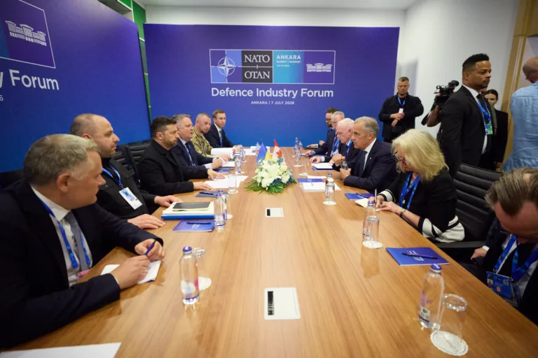 Több százmilliós kanadai csomag és észt drónalku nyitotta az ankarai NATO-csúcsot
