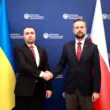 A legutóbbi kijevi rakétatámadás miatt bírálta a segítségnyújtást ellenzőket a lengyel védelmi miniszter