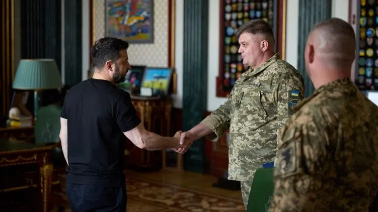 Újabb katonai parancsnokokkal tárgyalt Volodimir Zelenszkij az Elnöki Hivatalban
