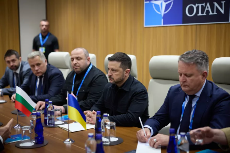 Újra tárgyalóasztalhoz ült Volodimir Zelenszkij és a lengyel elnök Ankarában